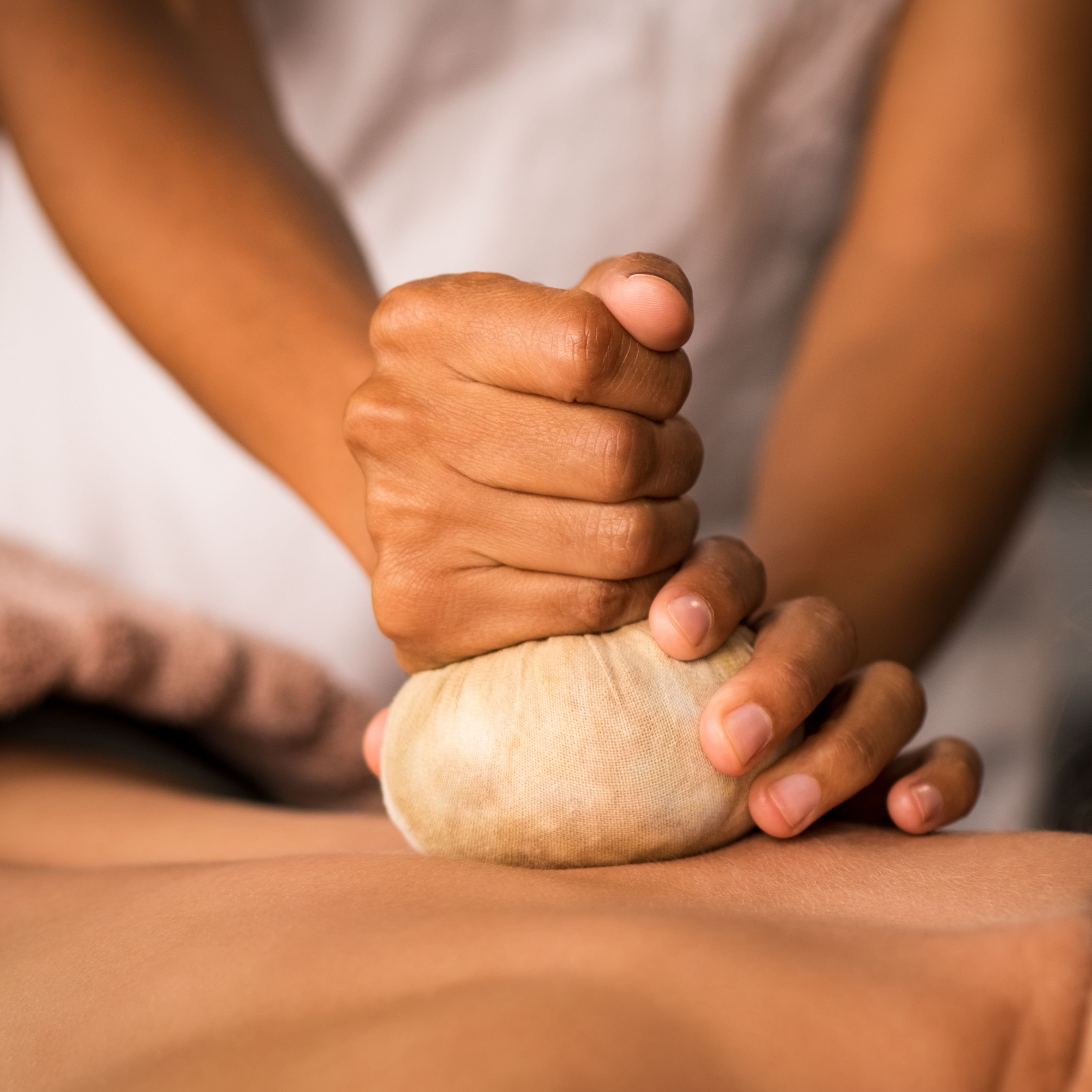 Aromatherapy and Essential Oils Treatment